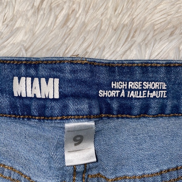 🦋 High rise jean shorts - Picture 3 of 3